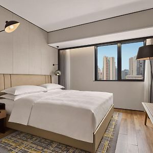 One-Bedroom Family Suite City View